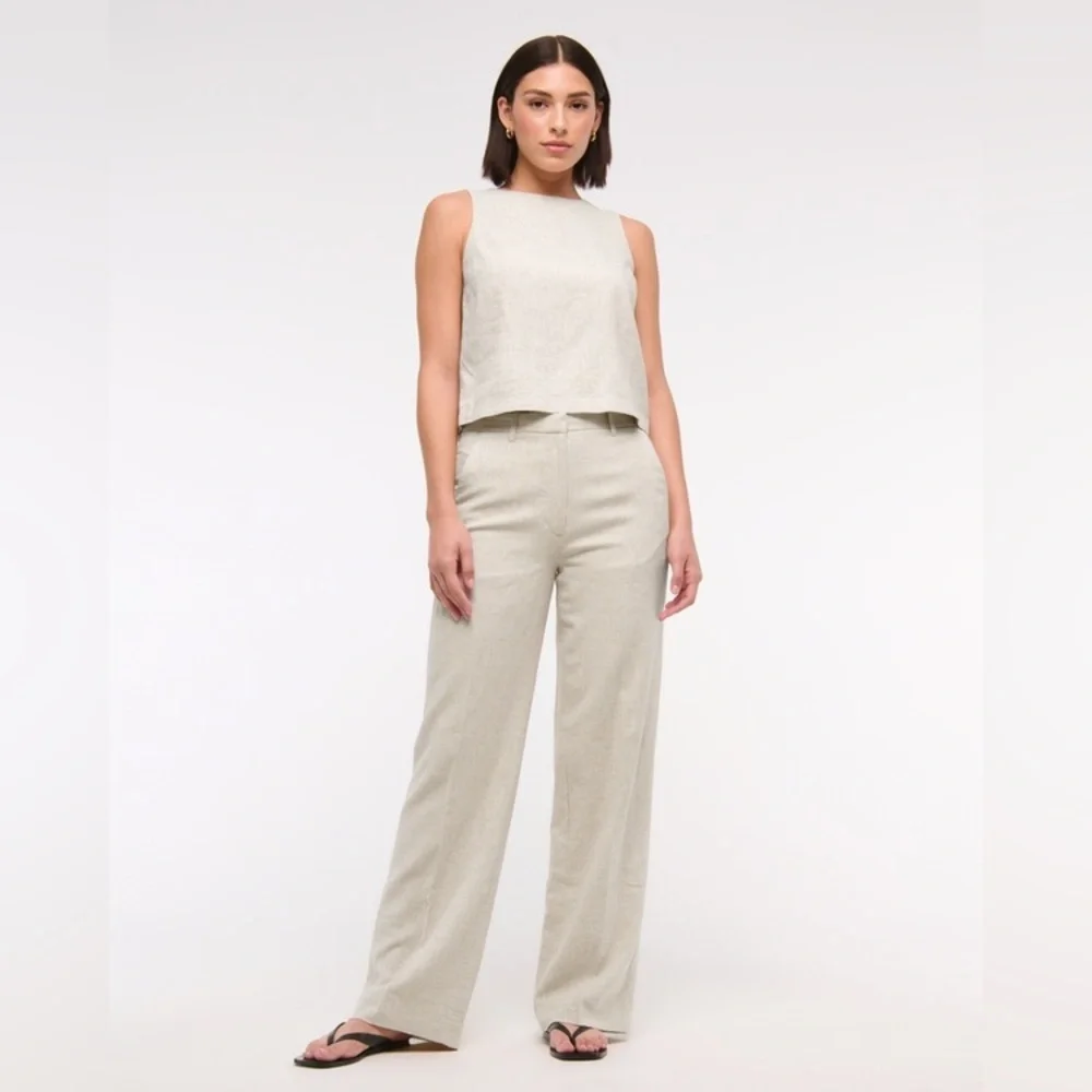 Abercrombie & Fitch Linen-Blend Tailored Wide Leg Pant - Picture 1 of 4